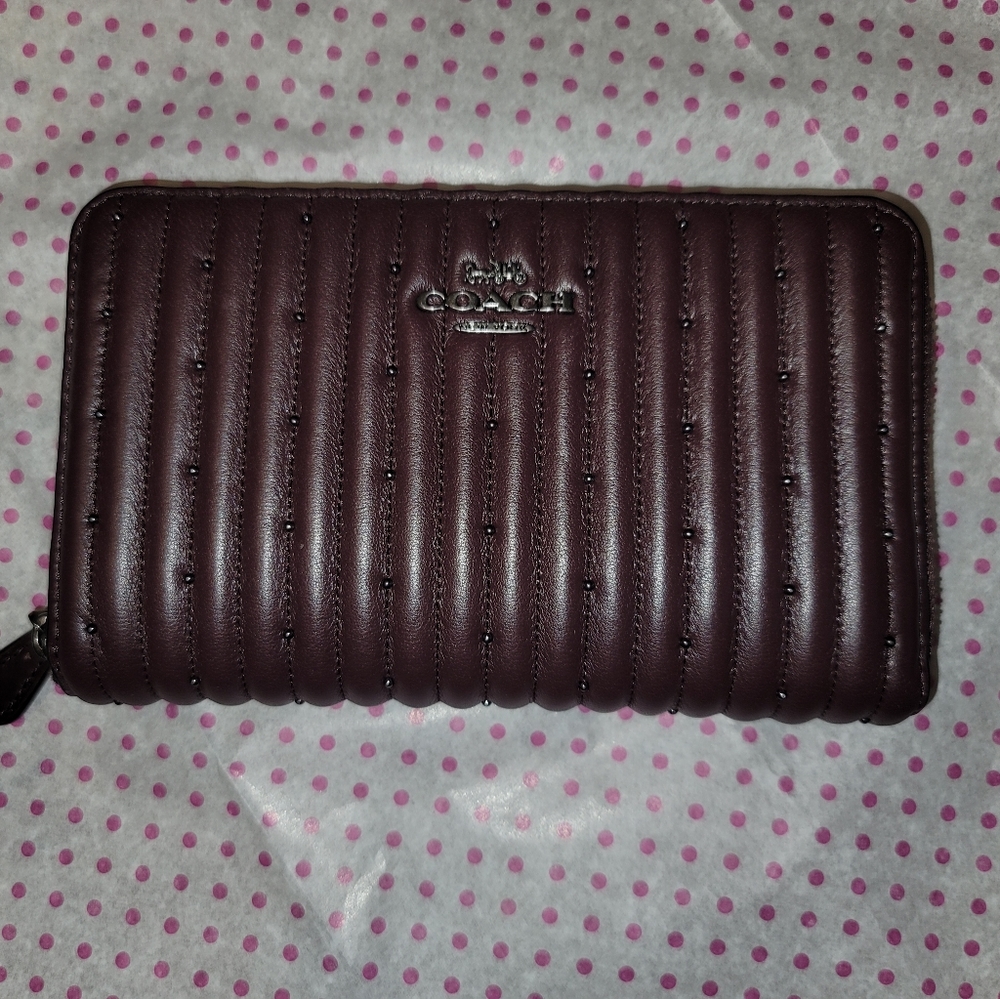 NWT COACH Medium ID zip around wallet